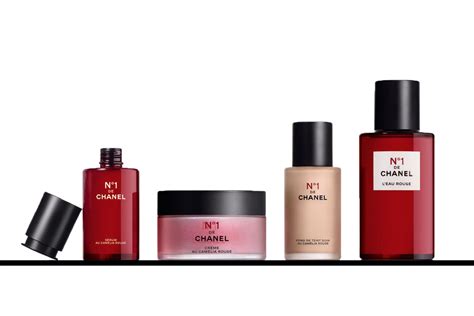 Chanel lance une nouvelle ligne de cosmétiques qui réinvente les codes .